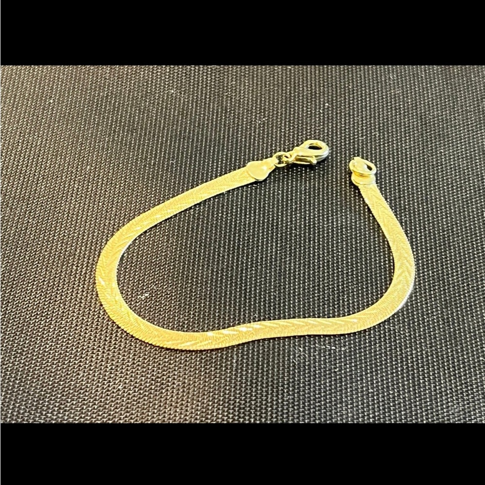Bracelet